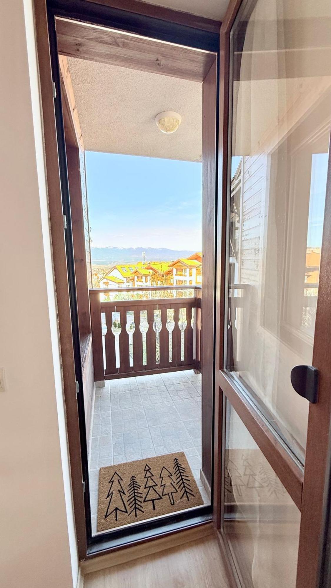 Apartment Encanto Cozy With Balcony And Stunning Mountain & Town View Bansko