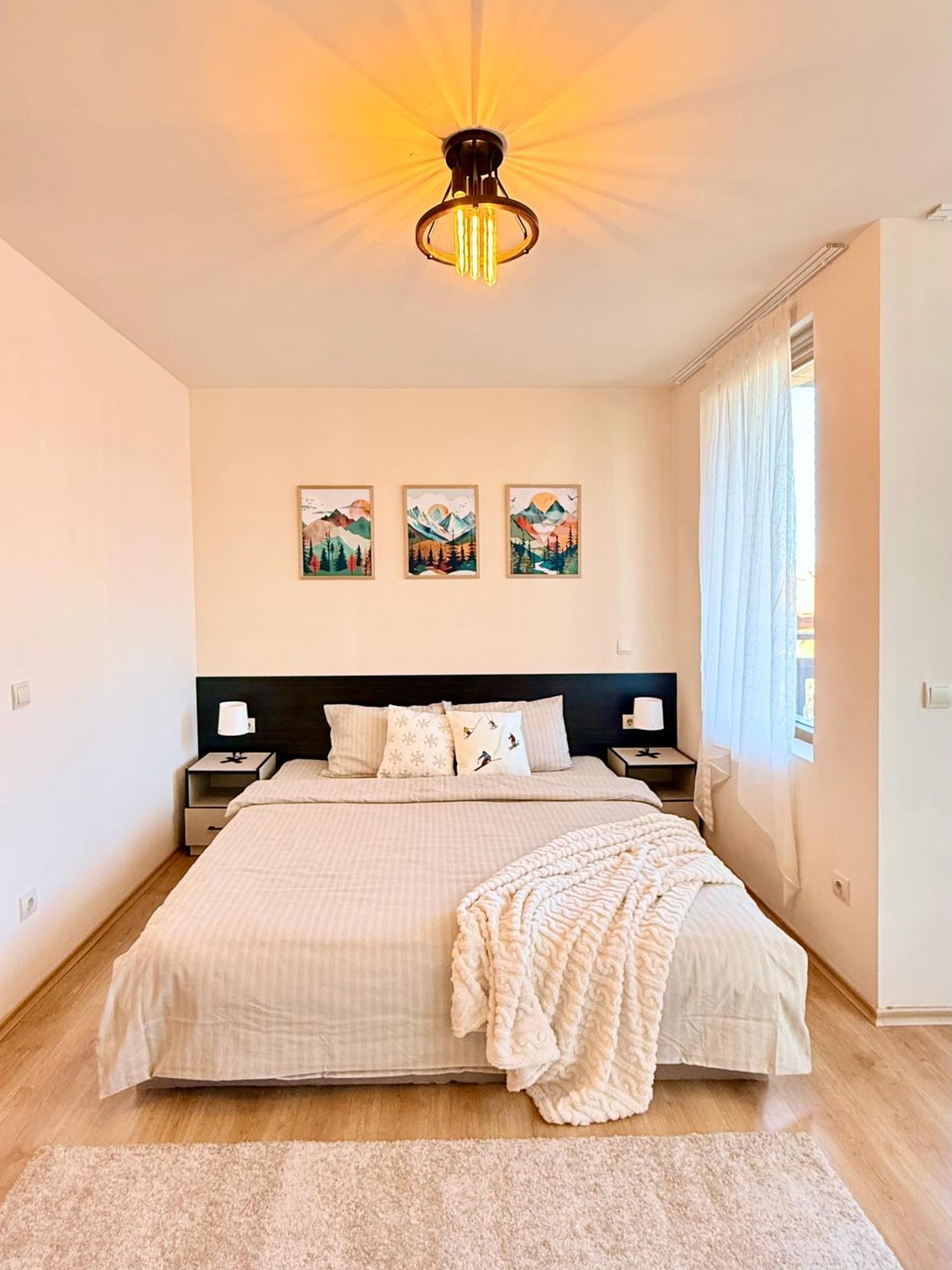 Encanto Cozy With Balcony And Stunning Mountain & Town View Apartment *